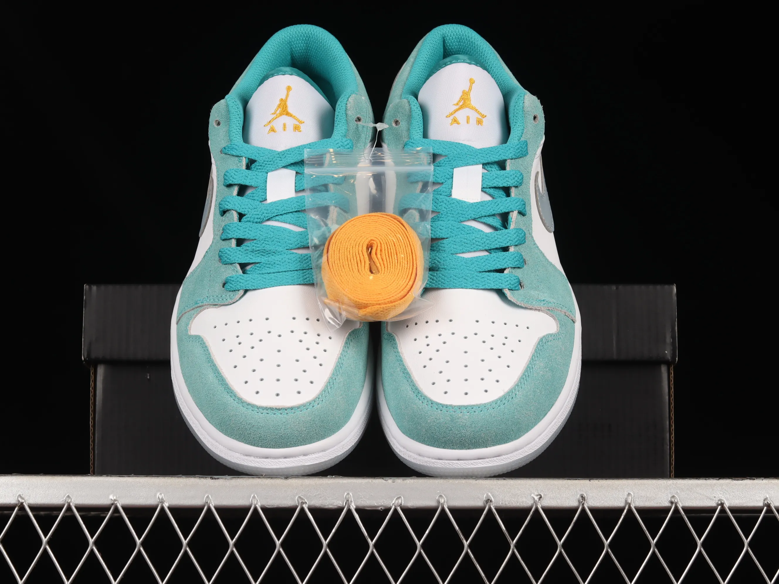 All categories Air Jordan Jordan series basketball shoes Air Jordan 1 Low G version pure original Air Jordan 1 Low "New Emerald" AJ1 Joe 1 emerald retro basketball shoes DN3705-301